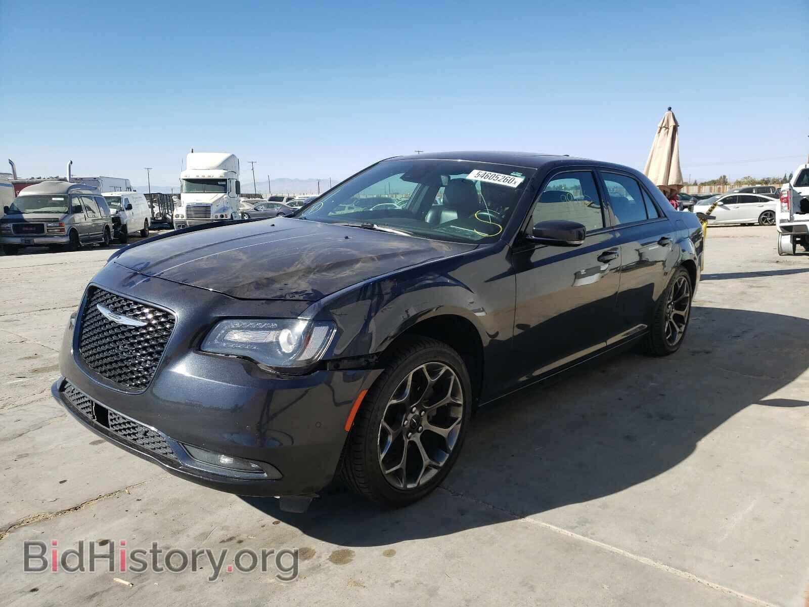 2017 CHRYSLER 300 - VIN: 2C3CCABG6HH531073 - Фото 2