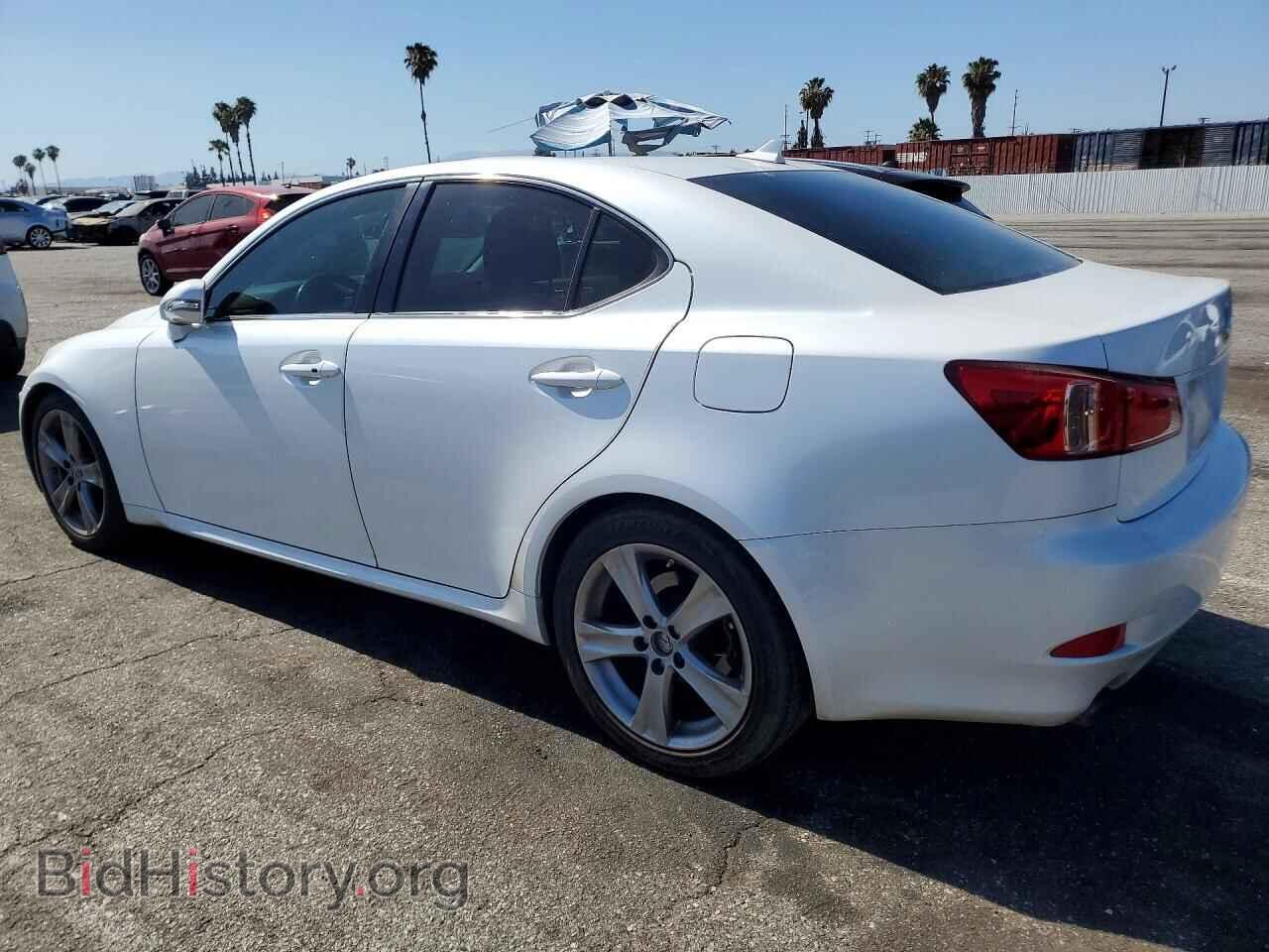 2011 LEXUS IS - VIN: JTHBF5C24B5156189 - Photo 2
