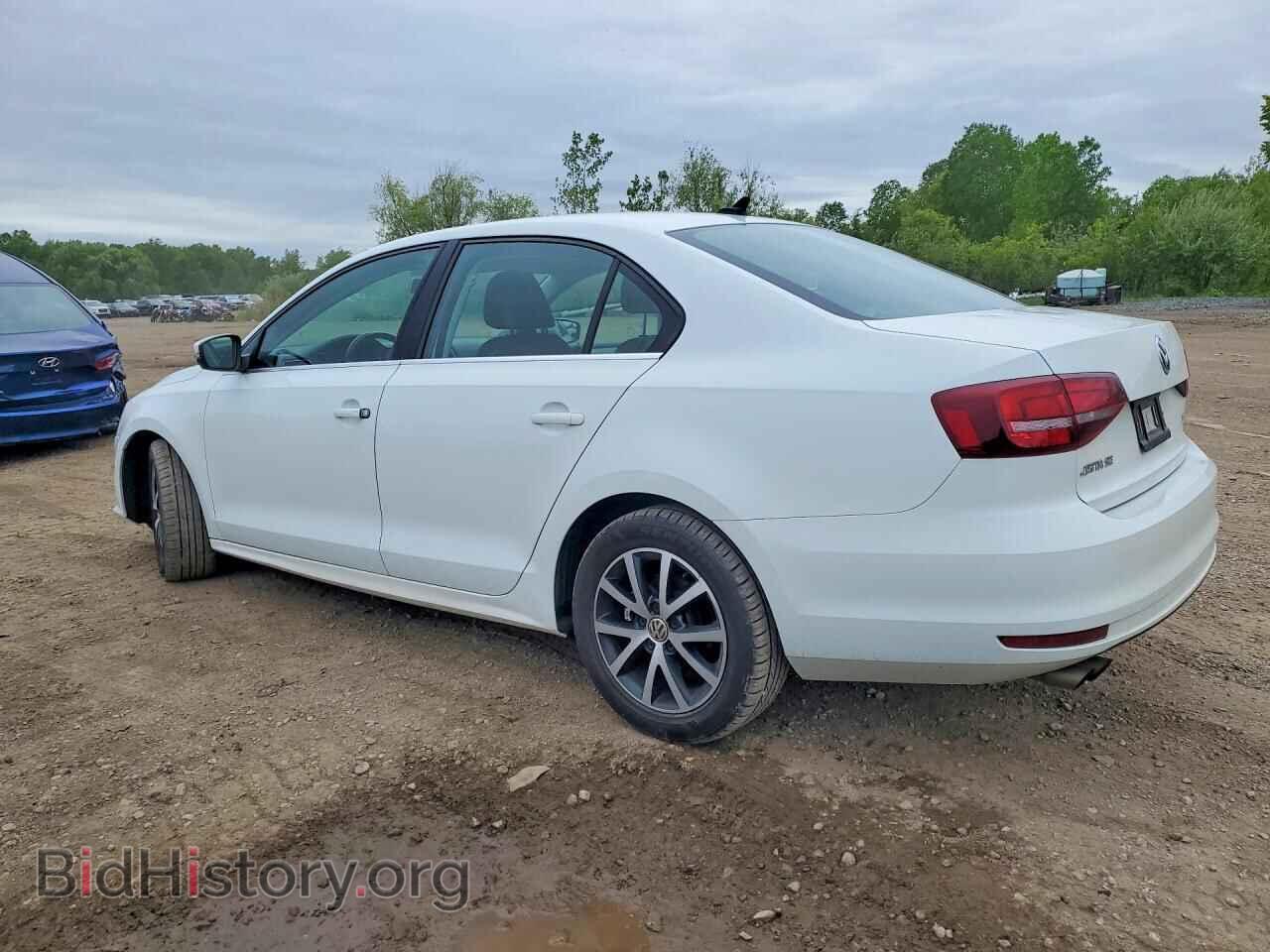 2017 VOLKSWAGEN JETTA - VIN: 3VWDB7AJXHM262738 - Фото 2