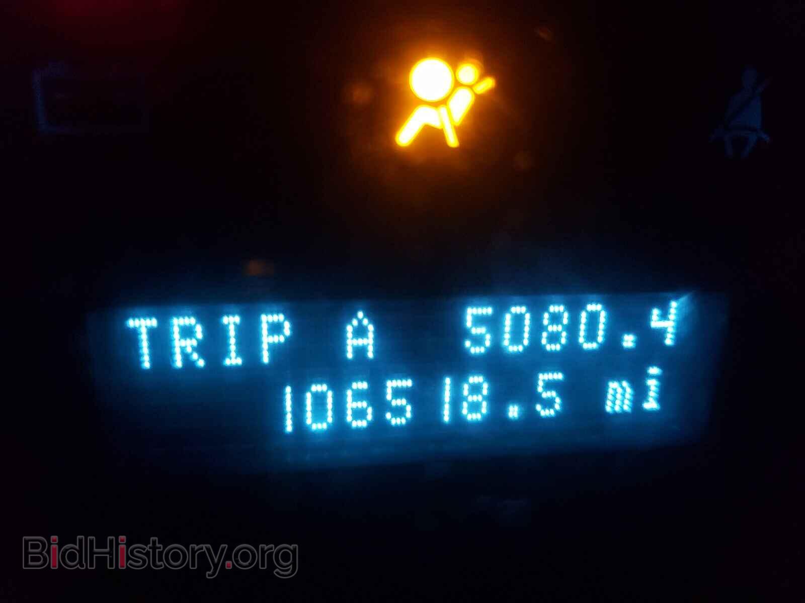 2011 FORD ESCAPE - VIN: 1FMCU0C76BKB72272 - Photo 8