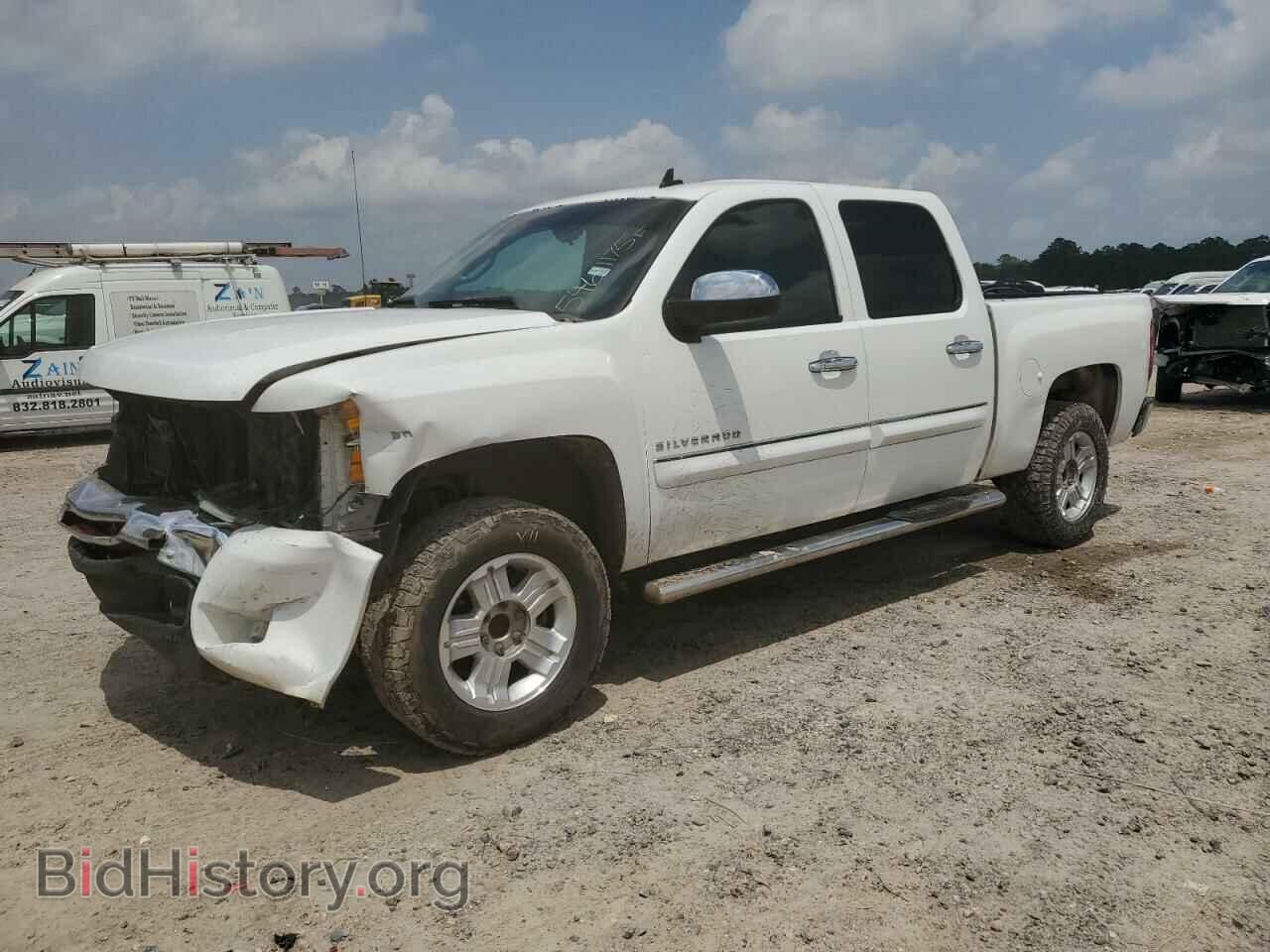 Photo 3GCPCSE00BG268975 - CHEVROLET ALL Models 2011