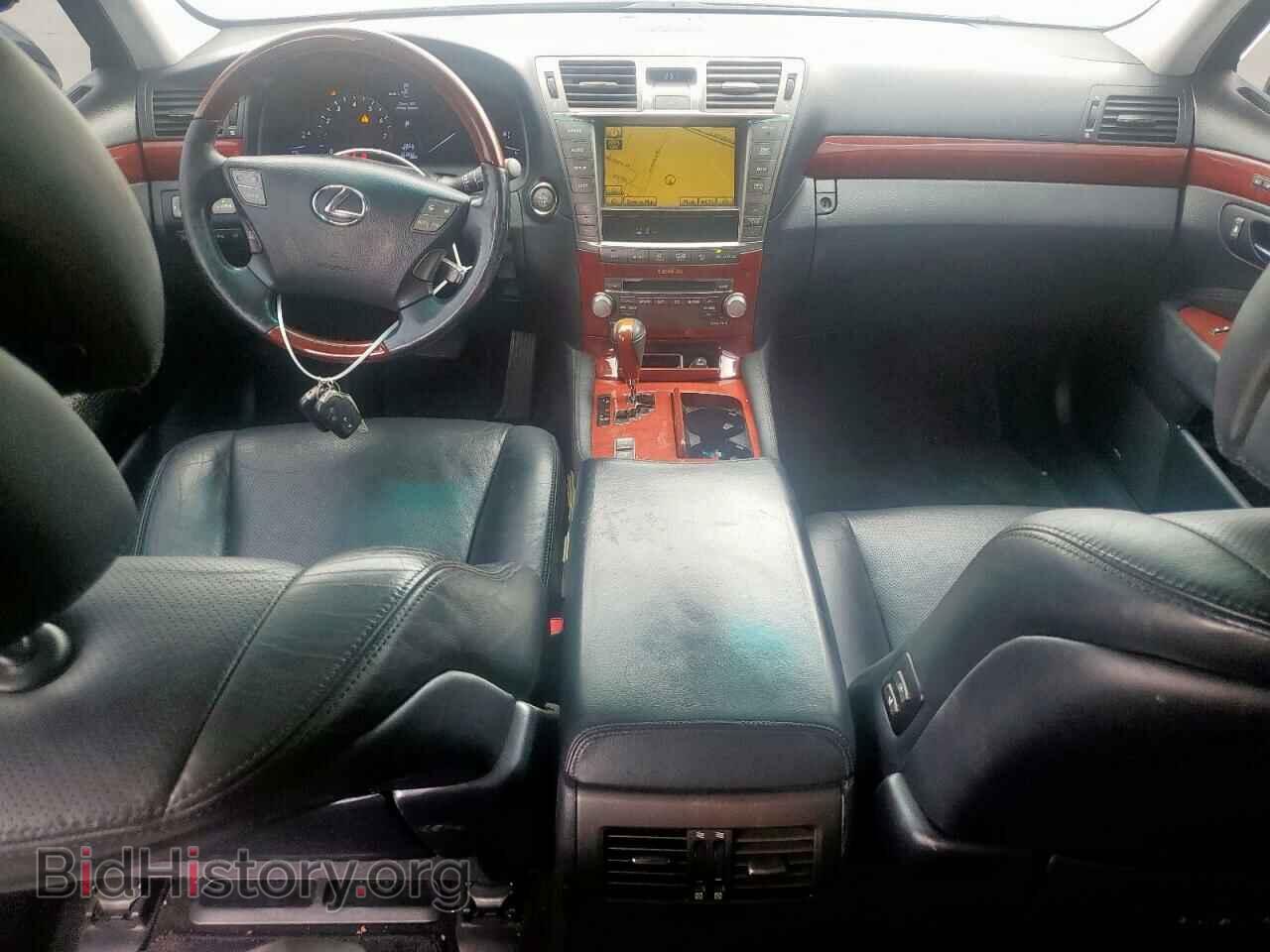 2012 LEXUS LS460 - VIN: JTHBL5EFXC5111591 - Photo 8