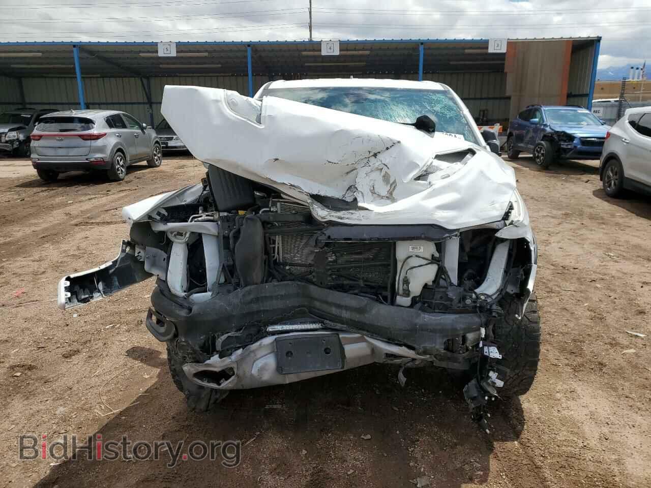 2019 RAM 1500 - VIN: 1C6SRFET9KN875398 - Фото 5