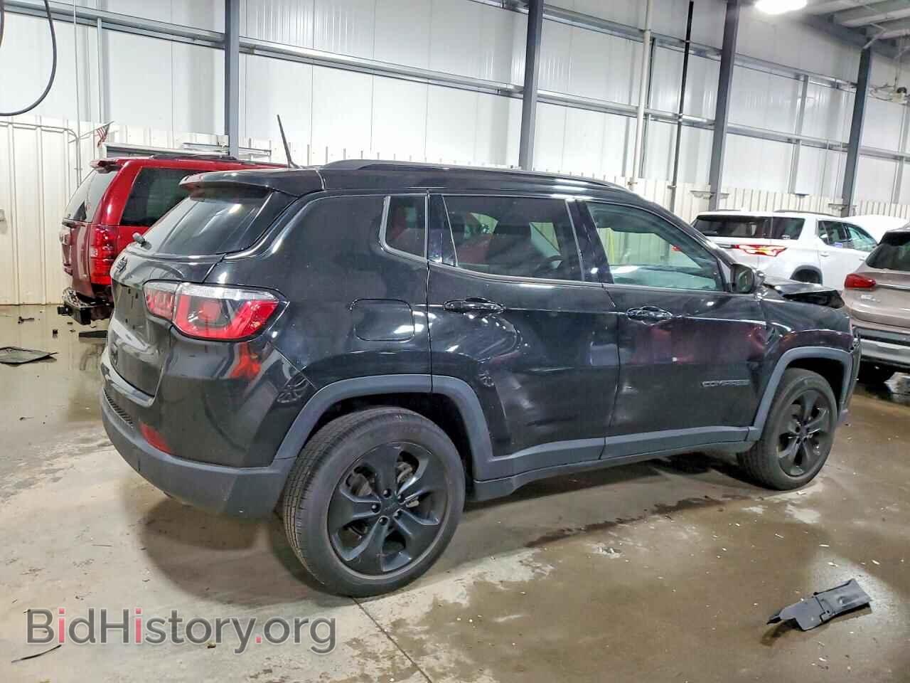 2018 JEEP COMPASS - VIN: 3C4NJDBB0JT304085 - Photo 3