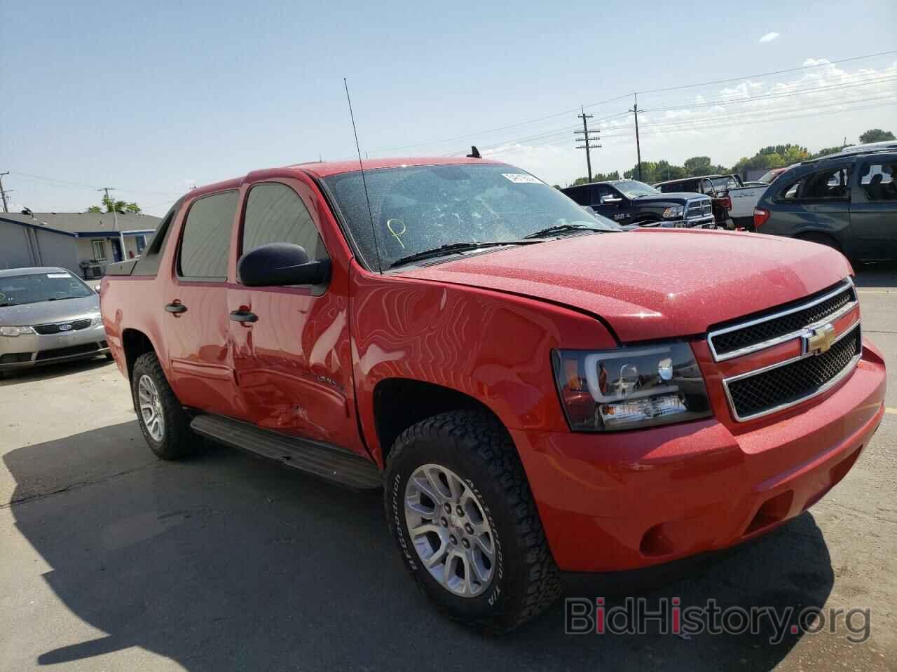 Photo 3GNVKEE00AG247707 - CHEVROLET AVALANCHE 2010
