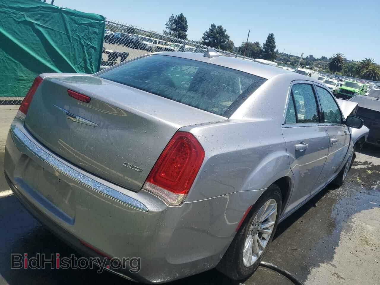 2017 CHRYSLER 300 - VIN: 2C3CCAAG4HH599535 - Фото 3