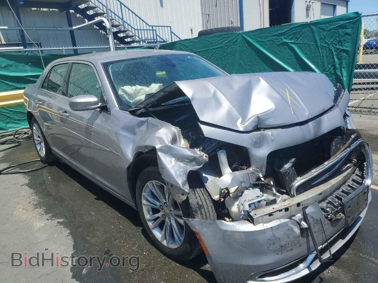 2017 CHRYSLER 300 - VIN: 2C3CCAAG4HH599535 - Фото 4