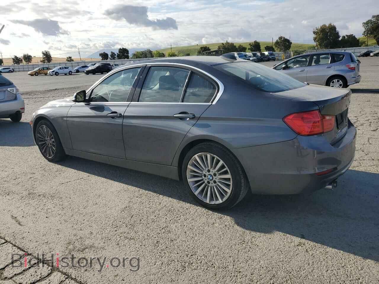 2013 BMW 3 SERIES - VIN: WBA3A5C55DF603587 - Фото 2