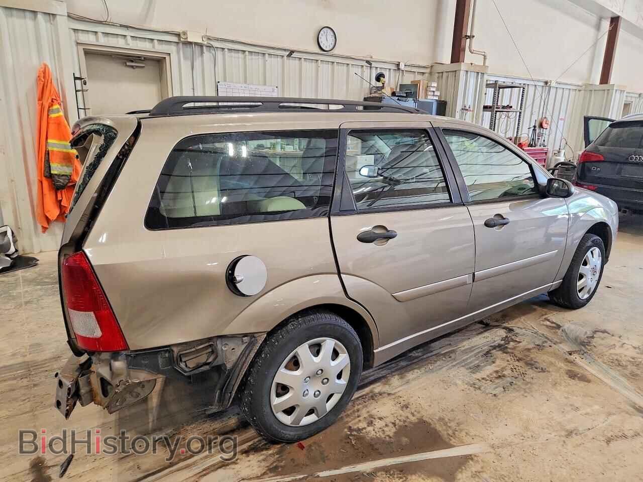2005 FORD FOCUS - VIN: 1FAFP36N25W282811 - Photo 3