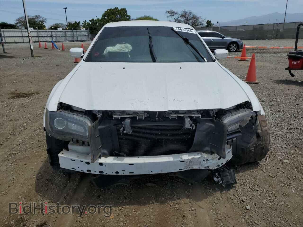 2019 CHRYSLER 300 - VIN: 2C3CCABG5KH697835 - Фото 5