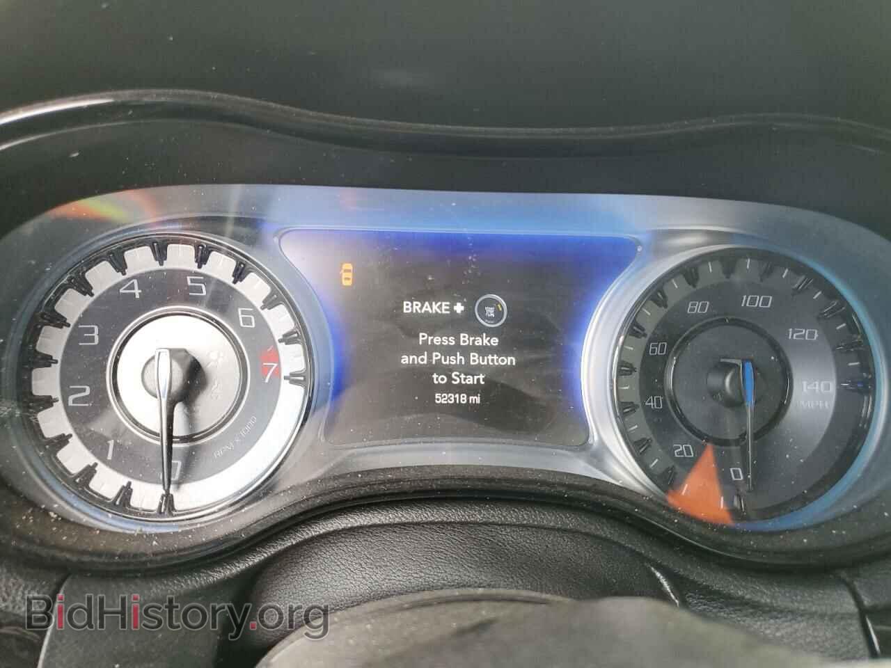 2019 CHRYSLER 300 - VIN: 2C3CCABG5KH697835 - Фото 9