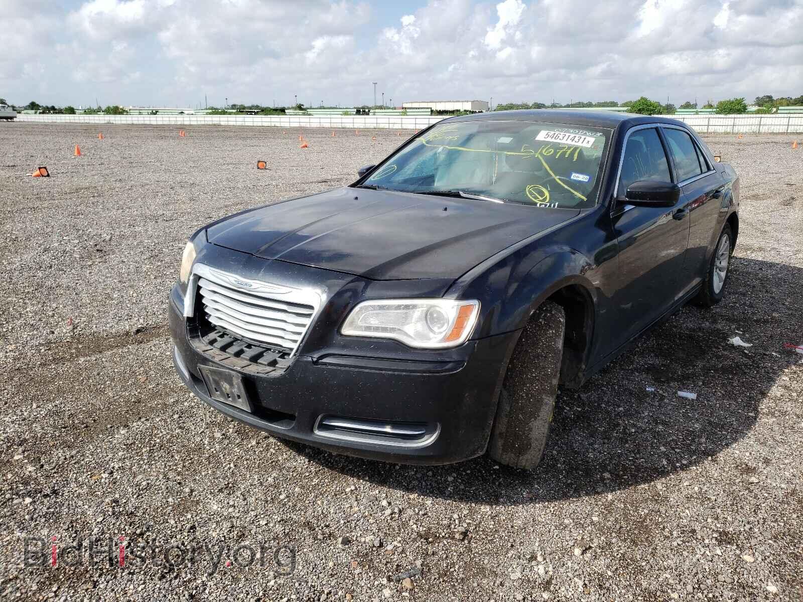 2011 CHRYSLER 300 - VIN: 2C3CA4CG7BH516711 - Photo 2
