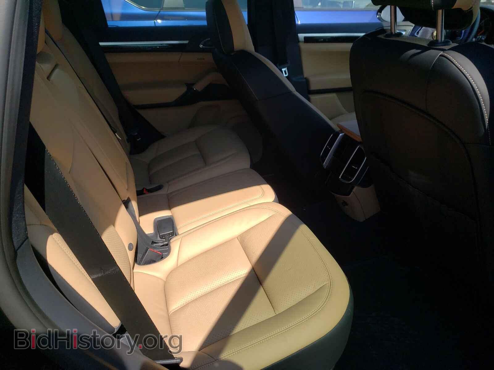 2016 PORSCHE CAYENNE - VIN: WP1AA2A28GKA11239 - Photo 6