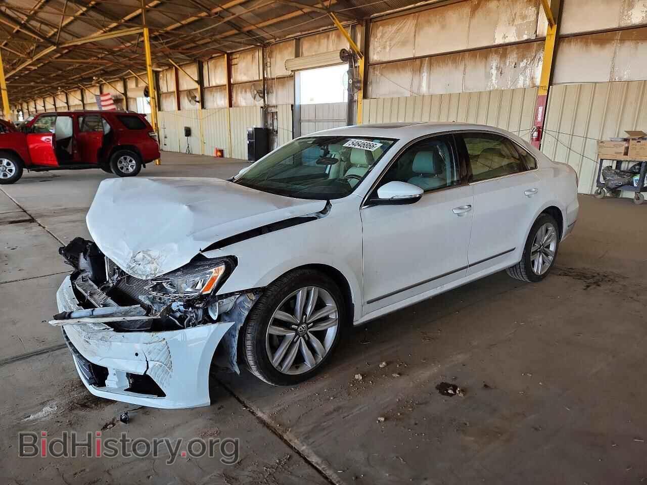Photo 1VWGT7A38HC077486 - VOLKSWAGEN PASSAT 2017