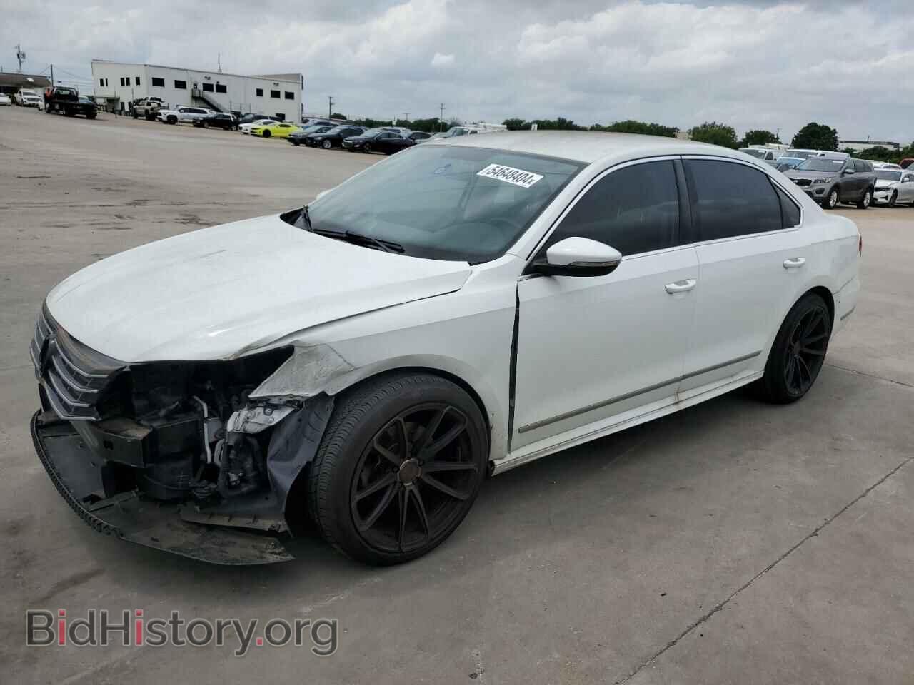 Photo 1VWAT7A36GC036438 - VOLKSWAGEN PASSAT 2016