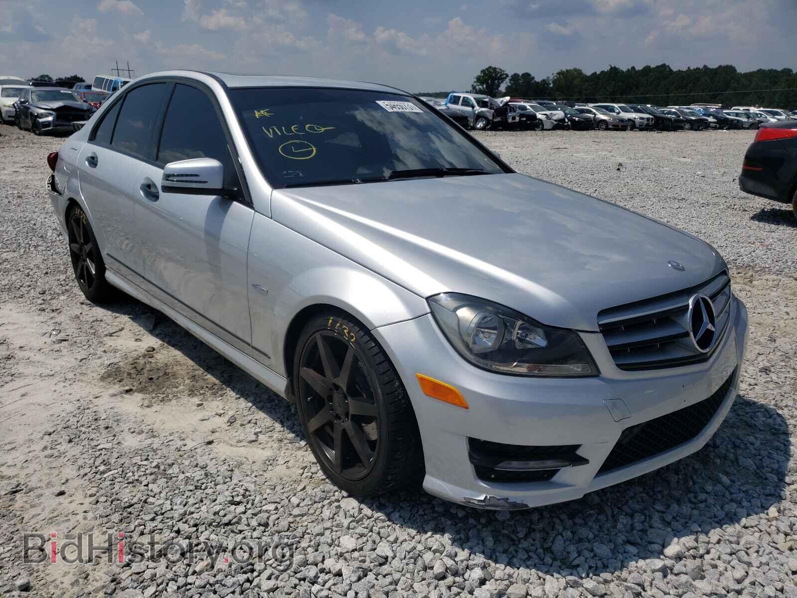 Photo WDDGF4HB9CA628170 - MERCEDES-BENZ C-CLASS 2012
