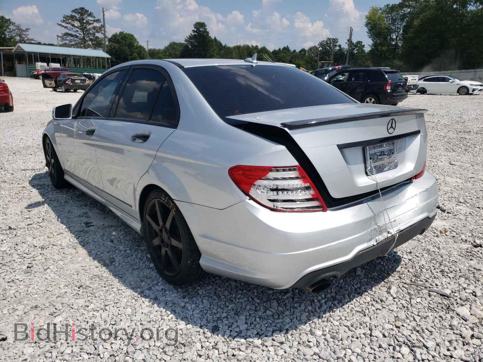 2012 MERCEDES-BENZ C-CLASS - VIN: WDDGF4HB9CA628170 - Фото 3