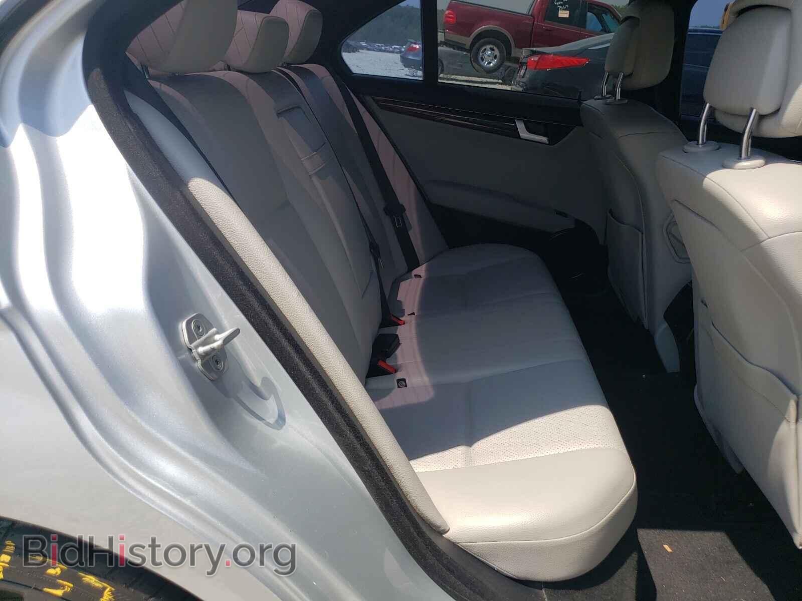 2012 MERCEDES-BENZ C-CLASS - VIN: WDDGF4HB9CA628170 - Фото 6