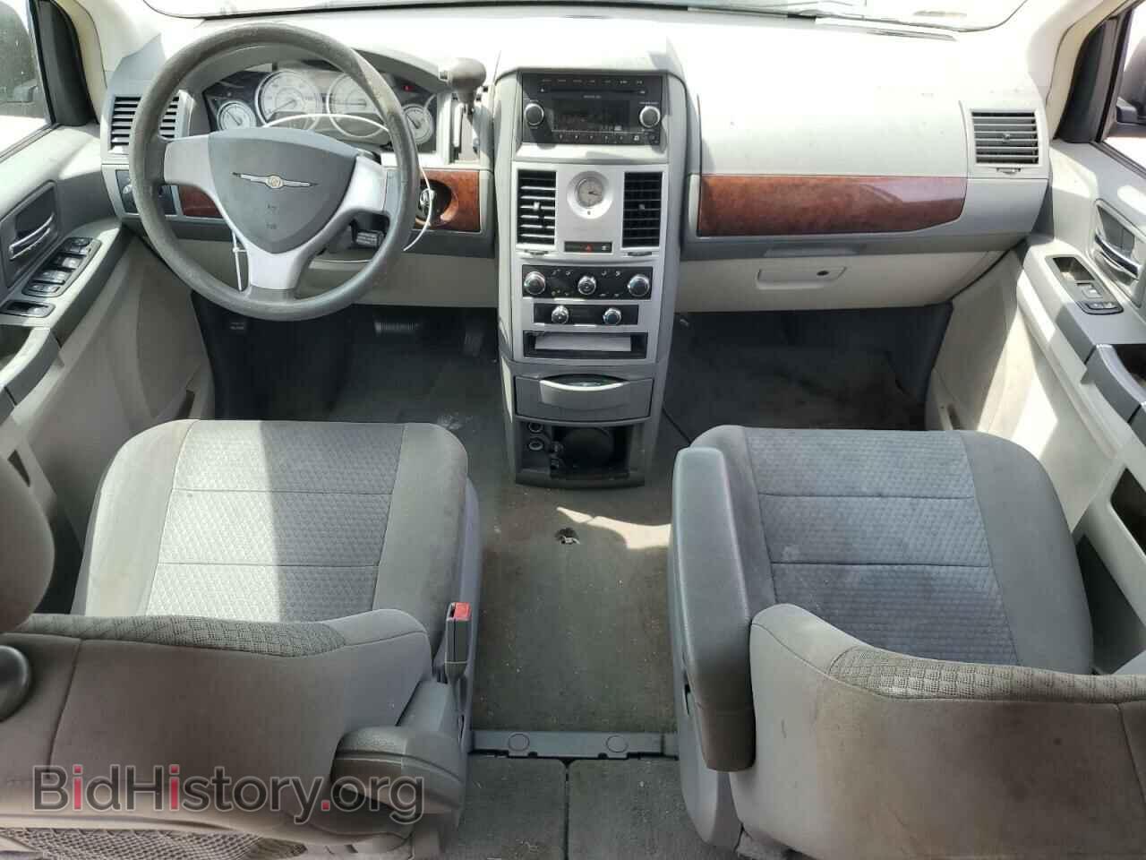 2010 CHRYSLER MINIVAN - VIN: 2A4RR2D1XAR448744 - Фото 8