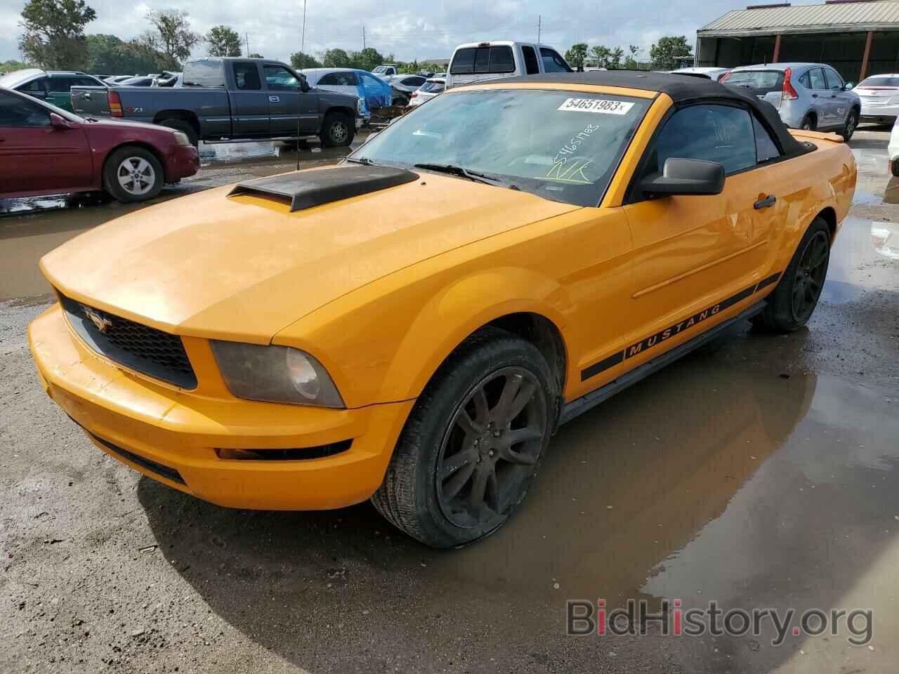 Photo 1ZVFT84NX75353264 - FORD MUSTANG 2007