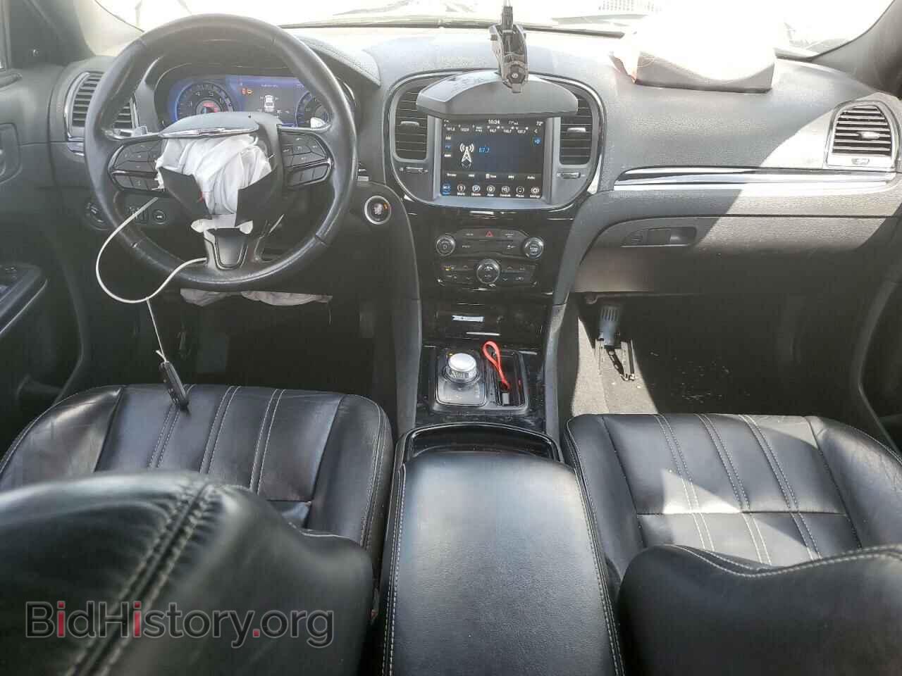2019 CHRYSLER 300 - VIN: 2C3CCAGG8KH698471 - Фото 8