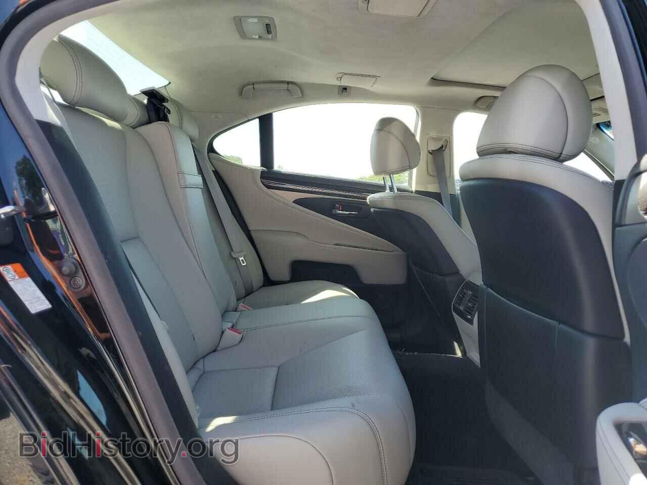 2015 LEXUS LS460 - VIN: JTHBL5EF3F5137129 - Photo 10