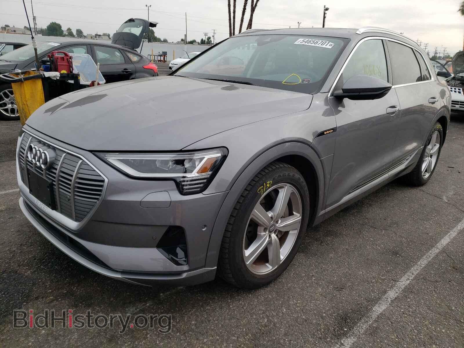 2019 AUDI E-TRON - VIN: WA1LAAGE9KB024381 - Photo 2
