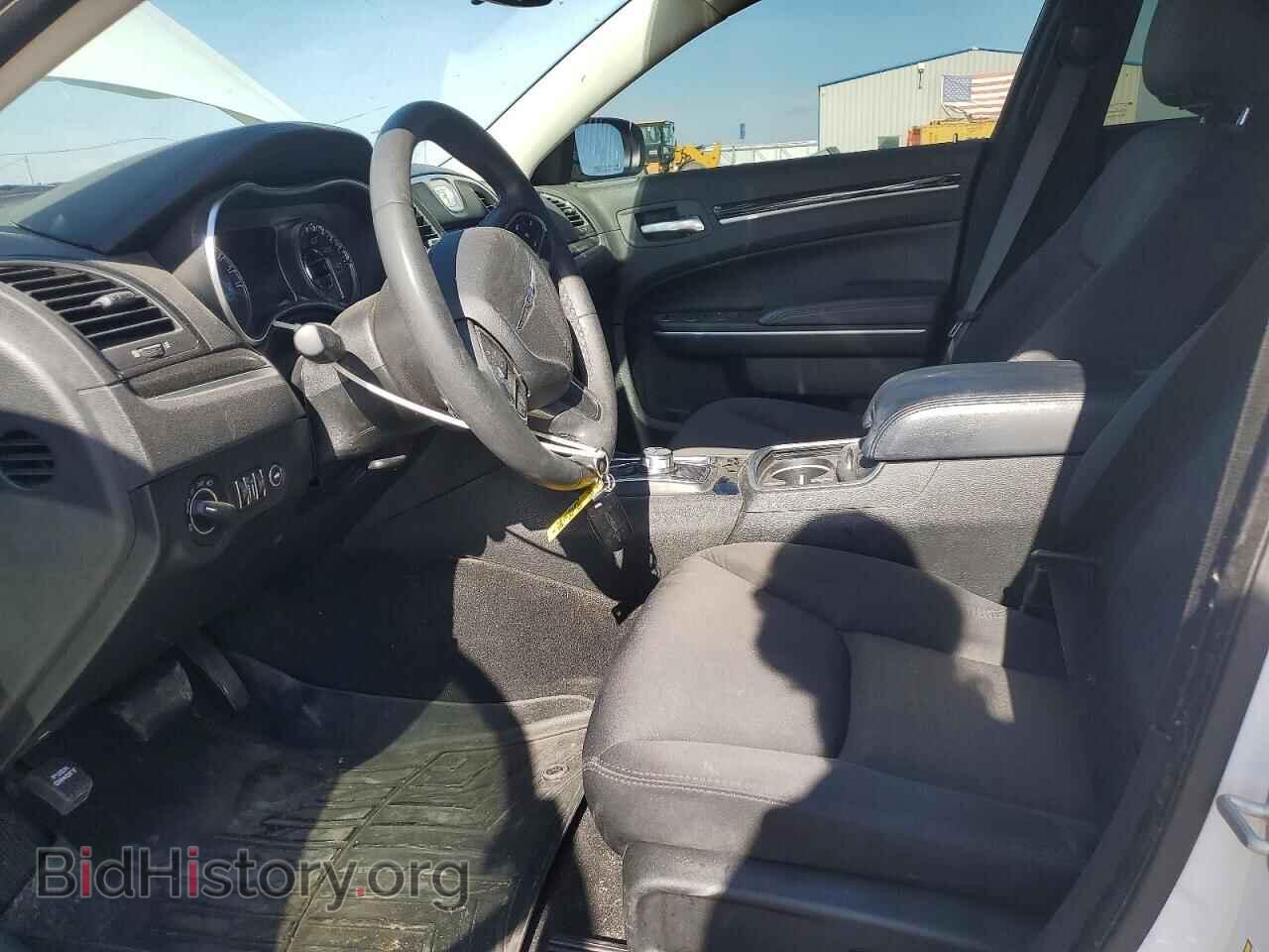 2023 CHRYSLER 300 - VIN: 2C3CCAAG4PH624609 - Фото 7