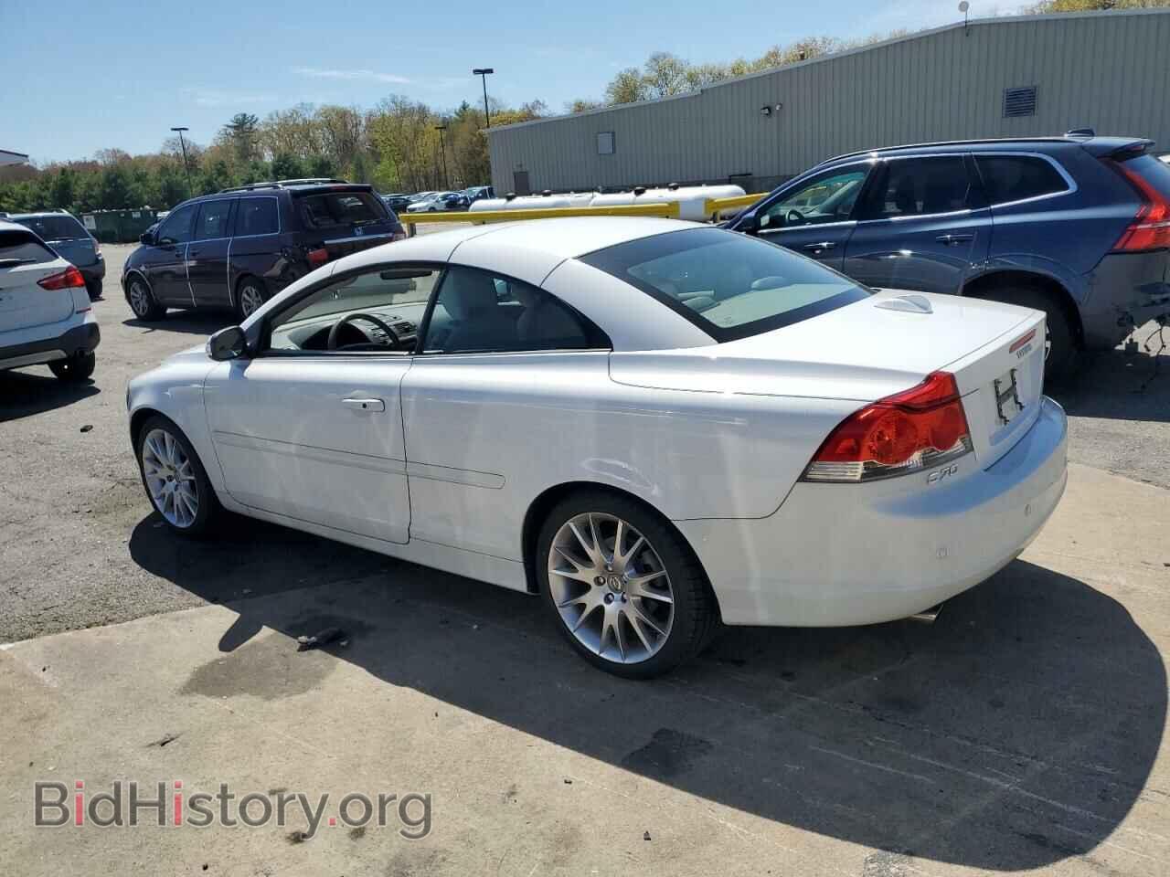 2008 VOLVO C70 - VIN: YV1MC67268J046418 - Фото 2