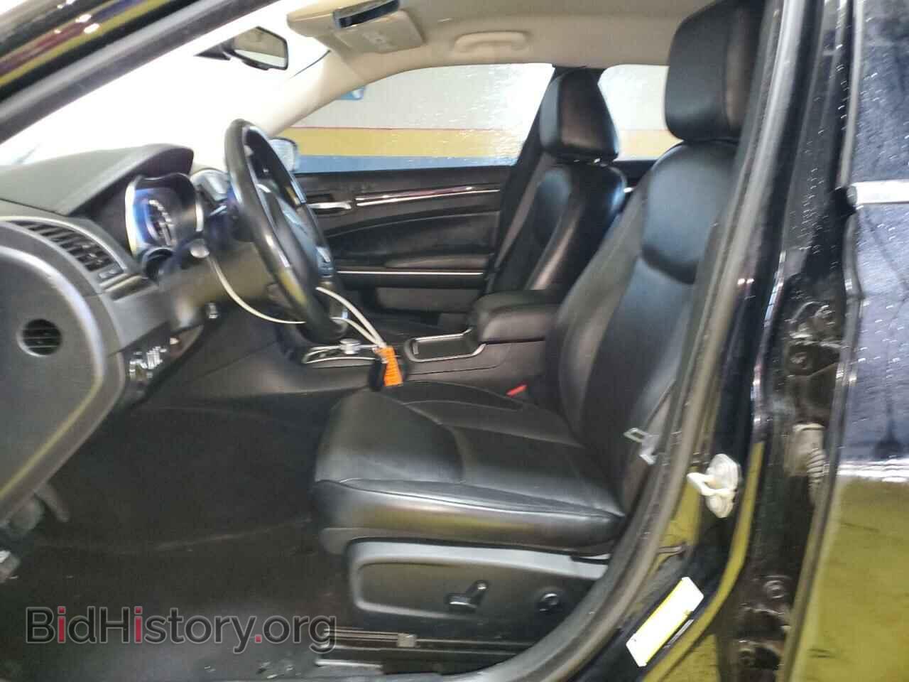 2019 CHRYSLER 300 - VIN: 2C3CCAKG1KH698531 - Фото 7