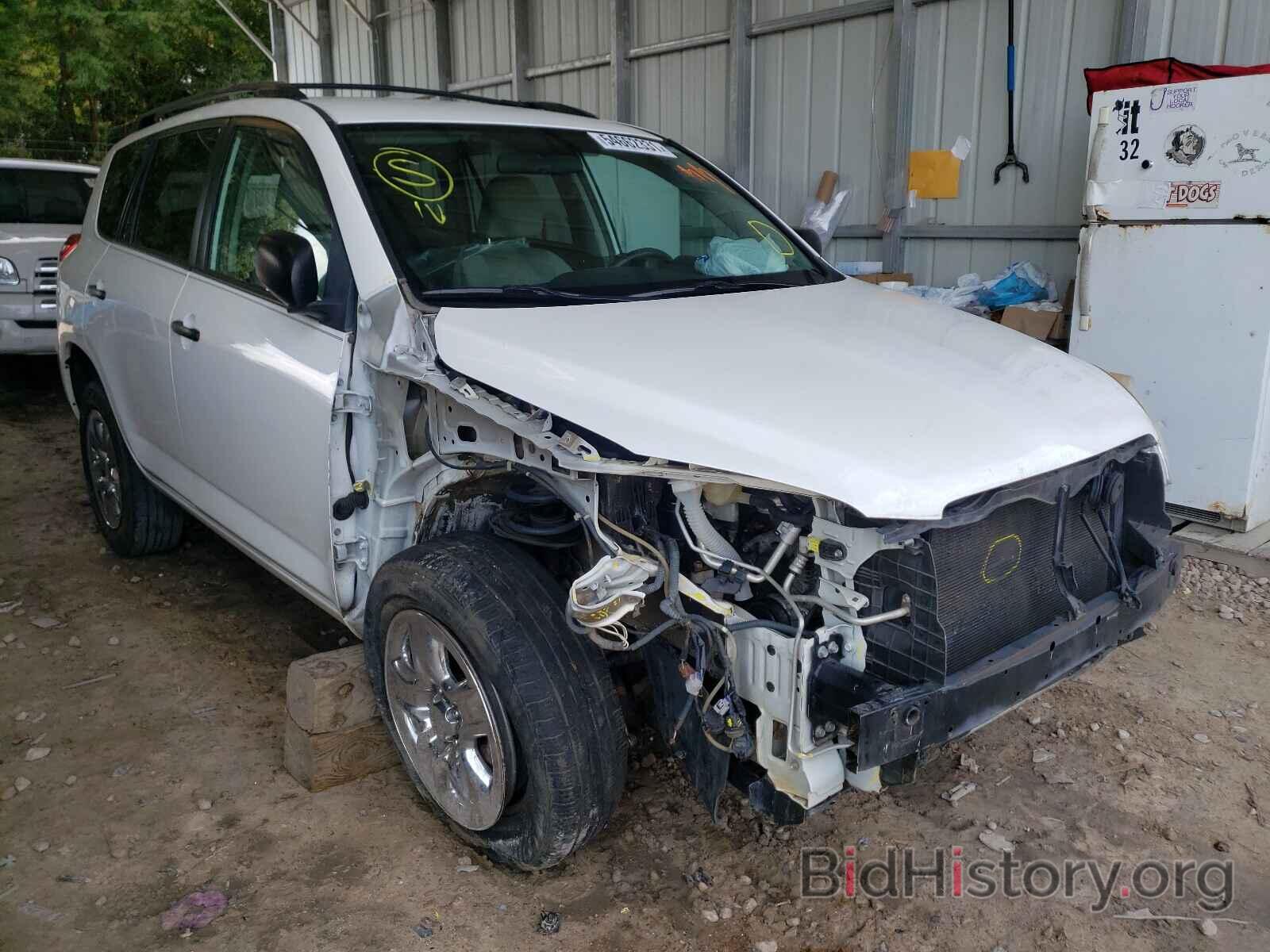 Photo 2T3ZF4DV8BW059055 - TOYOTA RAV4 2011