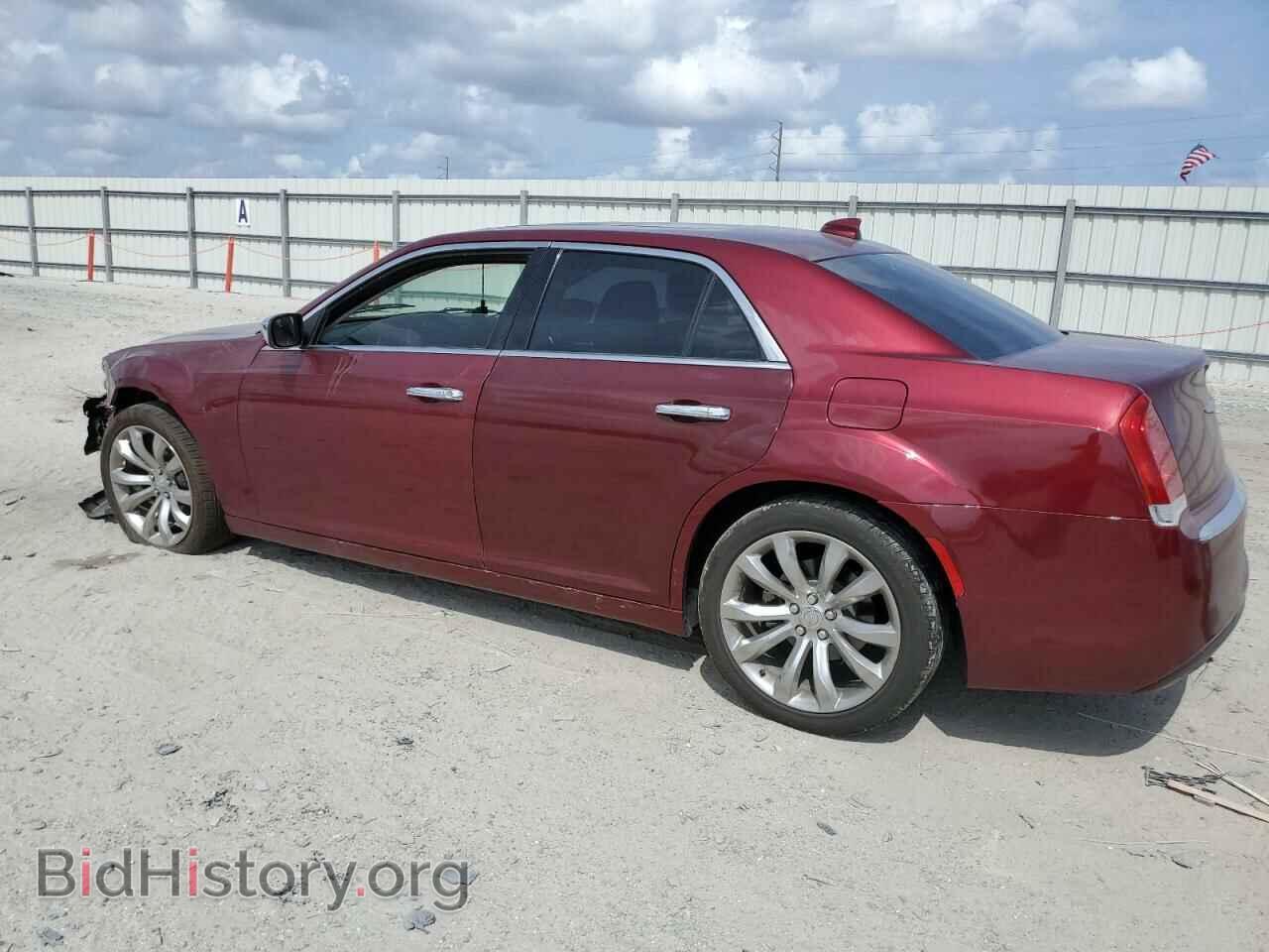 2019 CHRYSLER 300 - VIN: 2C3CCAEG1KH555560 - Фото 2