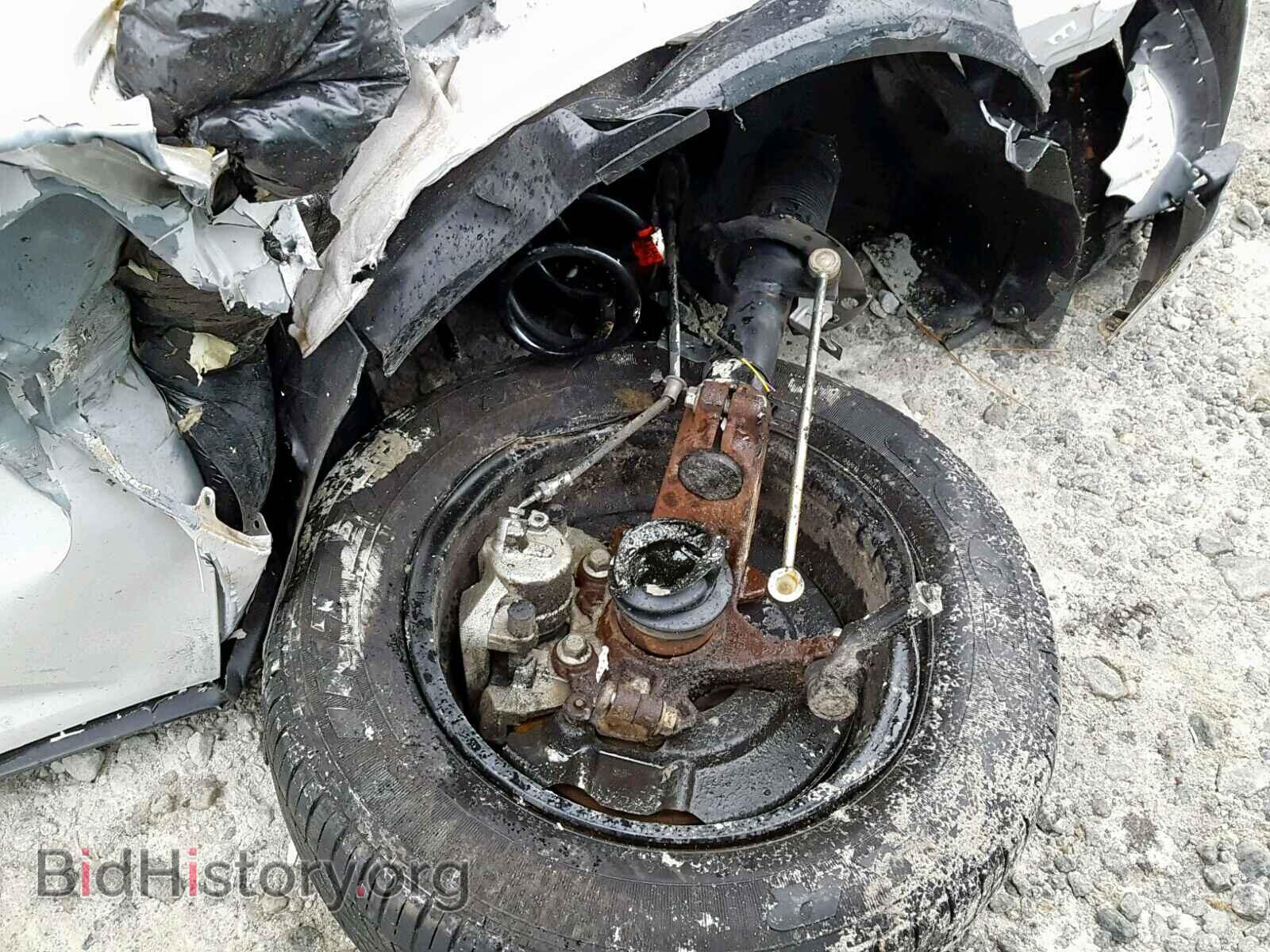 2016 FORD FOCUS - VIN: 1FADP3E2XGL228384 - Фото 9