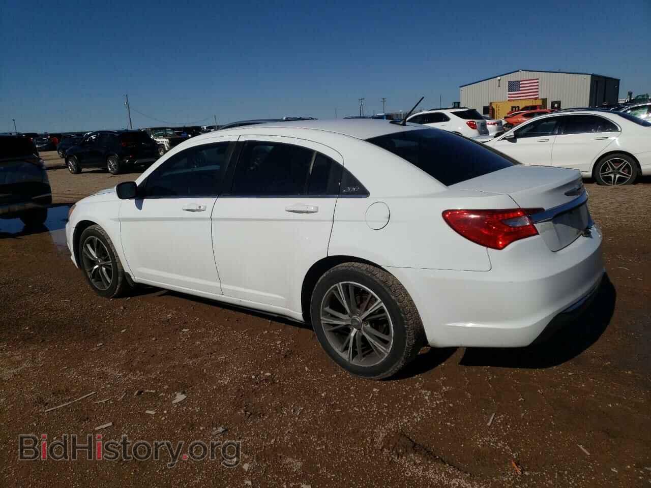 2012 CHRYSLER 200 - VIN: 1C3CCBAB6CN134670 - Photo 2