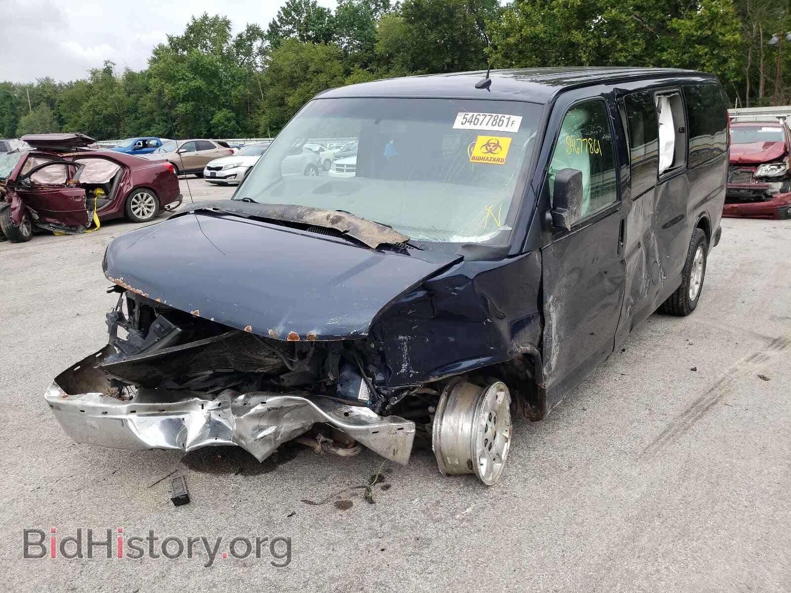 2011 CHEVROLET EXPRESS - VIN: 1GNSGCF42B1113601 - Фото 2