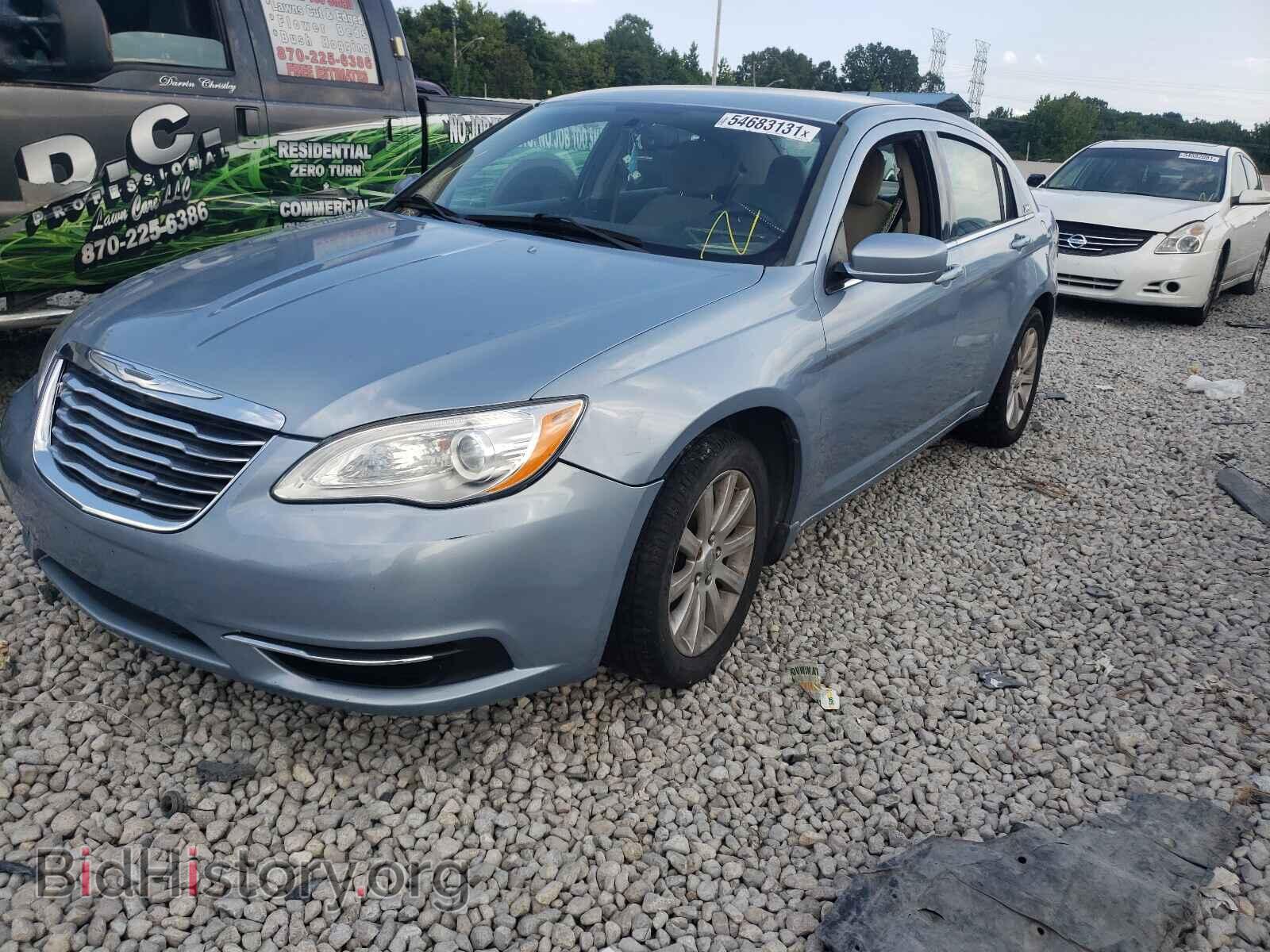 2013 CHRYSLER 200 - VIN: 1C3CCBBB3DN592389 - Photo 2