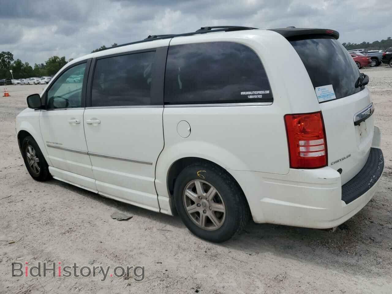 2010 CHRYSLER MINIVAN - VIN: 2A4RR5D14AR129955 - Фото 2