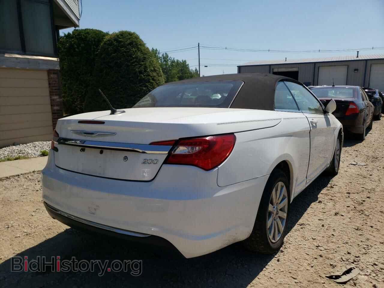 2011 CHRYSLER 200 - VIN: 1C3BC2EB6BN586185 - Фото 4