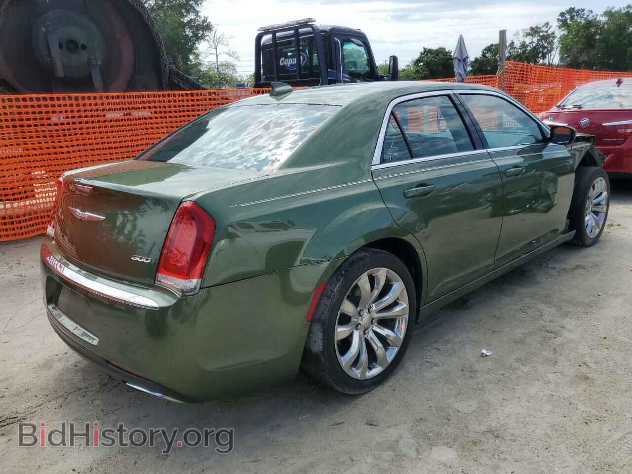 2018 CHRYSLER 300 - VIN: 2C3CCAAG3JH190982 - Фото 3