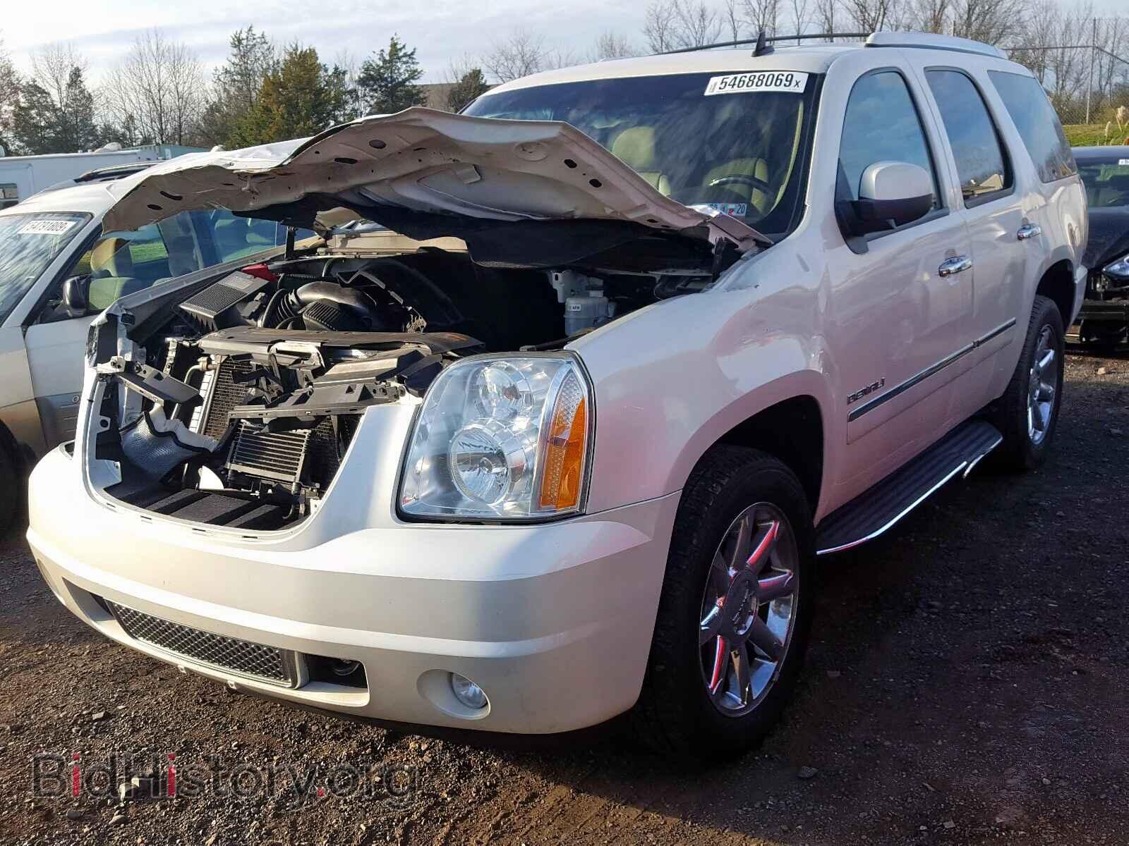 2013 GMC YUKON DENA - VIN: 1GKS2EEF5DR247078 - Фото 2
