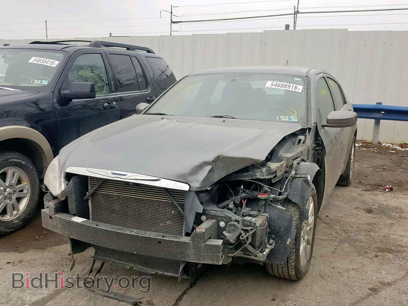 2013 CHRYSLER 200 - VIN: 1C3CCBAB6DN605427 - Фото 2