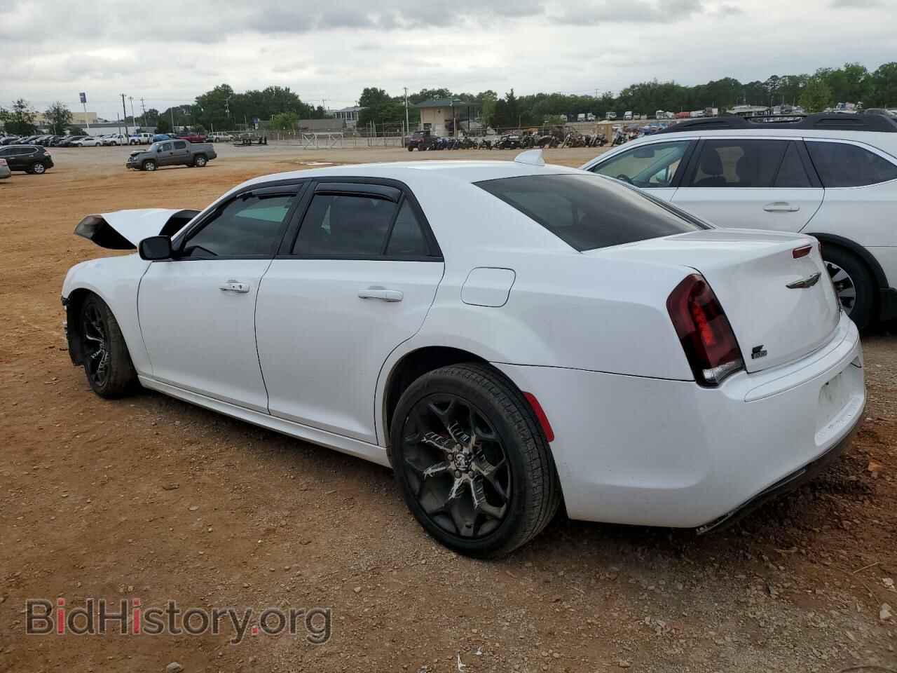 2016 CHRYSLER 300 - VIN: 2C3CCABG8GH261391 - Фото 2