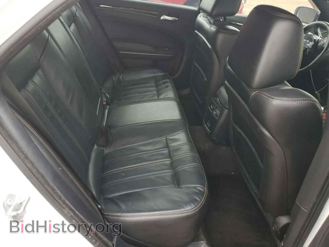 2016 CHRYSLER 300 - VIN: 2C3CCABG8GH261391 - Фото 10