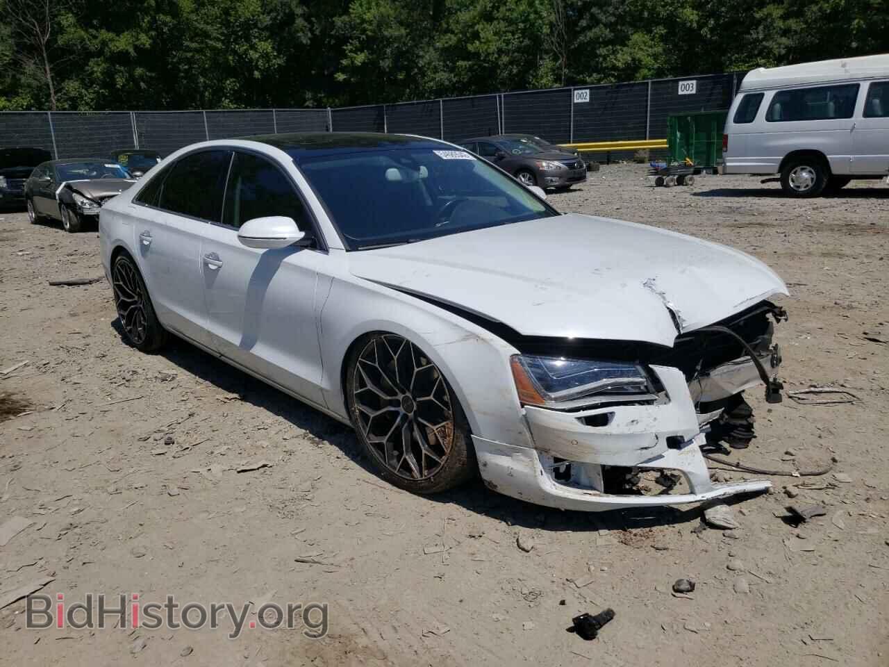 Photo WAUAVAFD4CN034811 - AUDI A8 2012