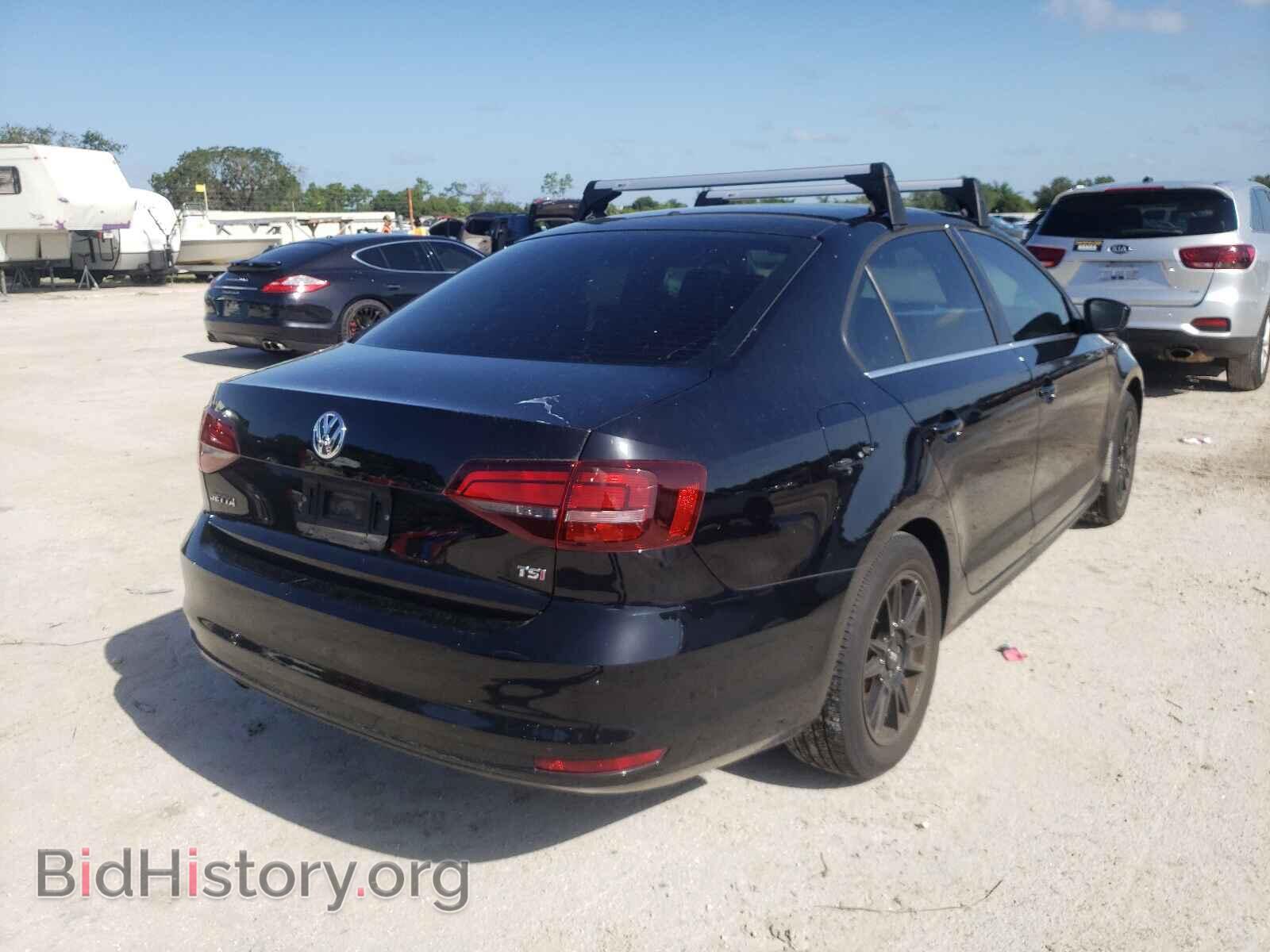 2017 VOLKSWAGEN JETTA - VIN: 3VW2B7AJ9HM393991 - Photo 4