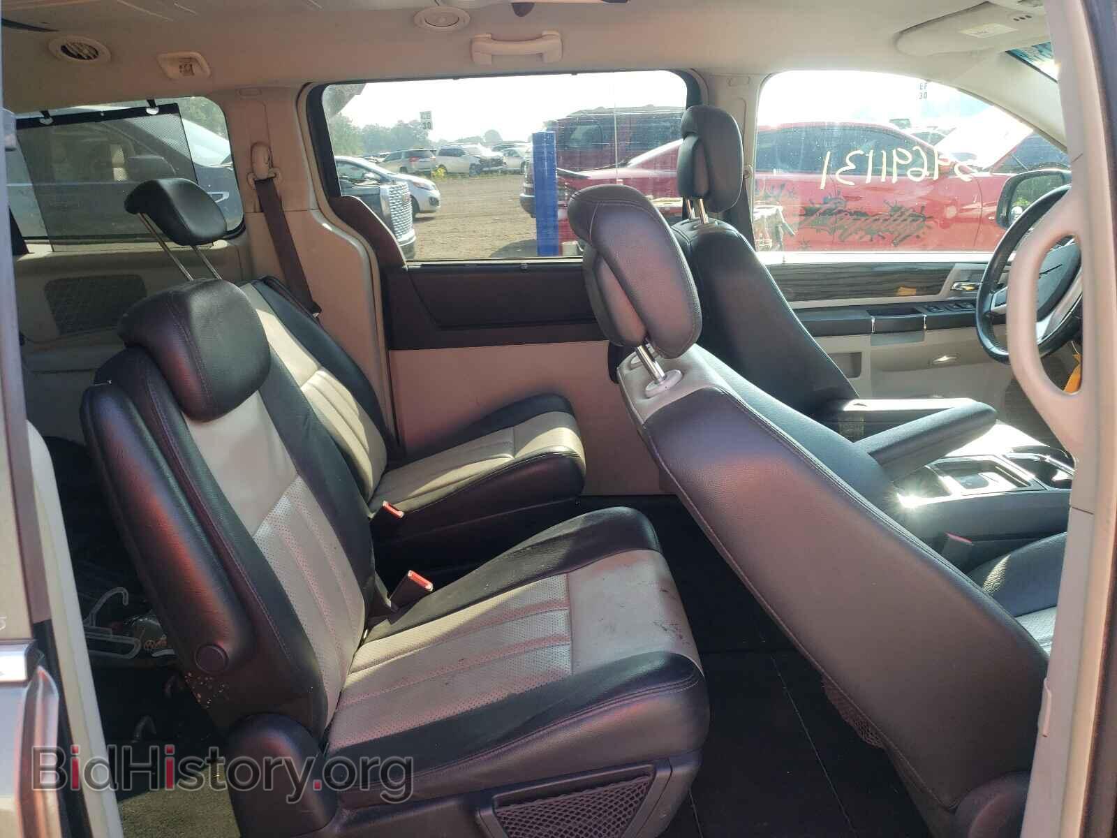 2010 CHRYSLER MINIVAN - VIN: 2A4RR5D11AR273804 - Фото 6