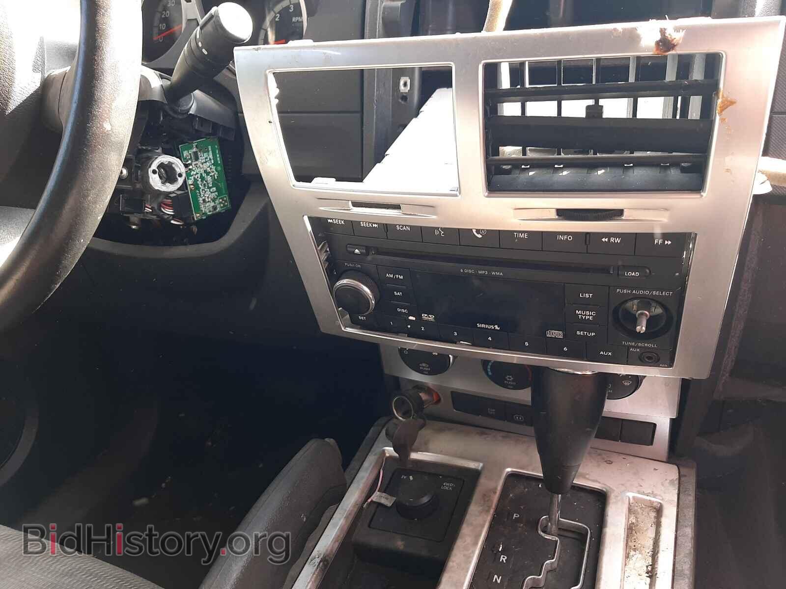 2007 DODGE NITRO - VIN: 1D8GU58687W669621 - Photo 9