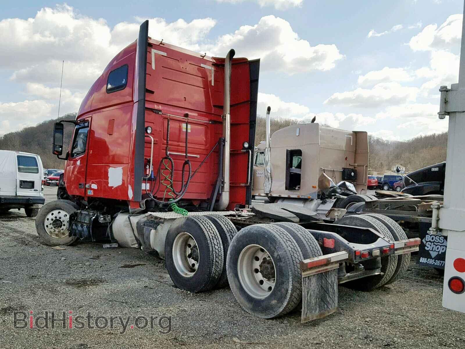 2011 VOLVO VNL - VIN: 4V4NC9TH2B282302 - Фото 3