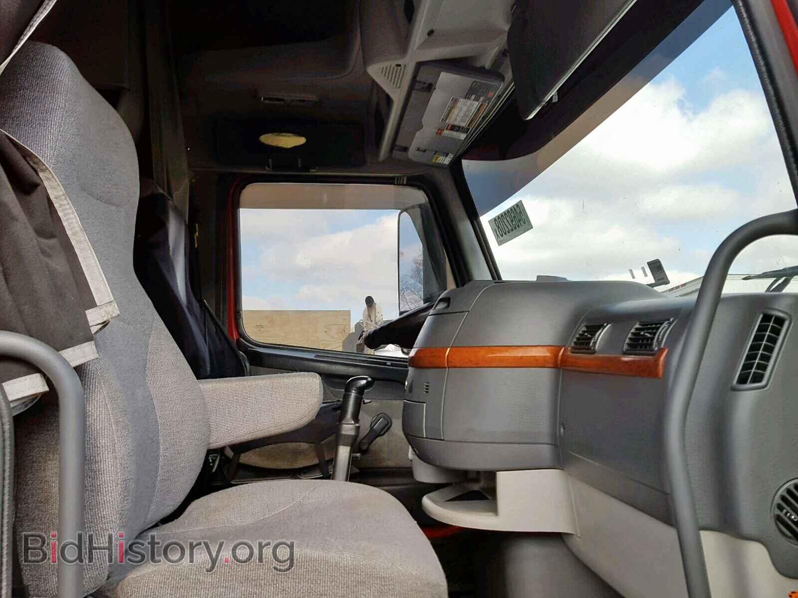 2011 VOLVO VNL - VIN: 4V4NC9TH2B282302 - Фото 5