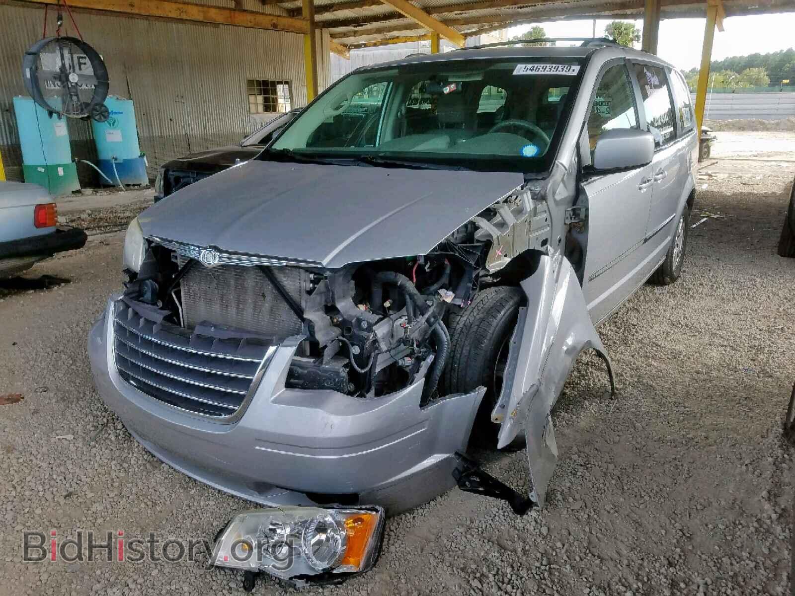 2010 CHRYSLER TOWN & COU - VIN: 2A4RR5D11AR249146 - Фото 2
